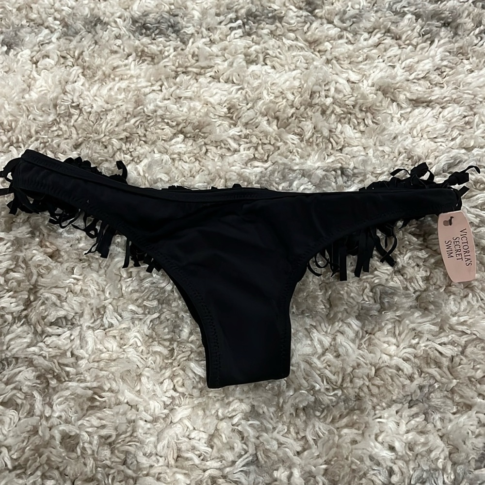 NWT Victoria’s Secret Classic Itsy Fringe Thong Bikini Bottom